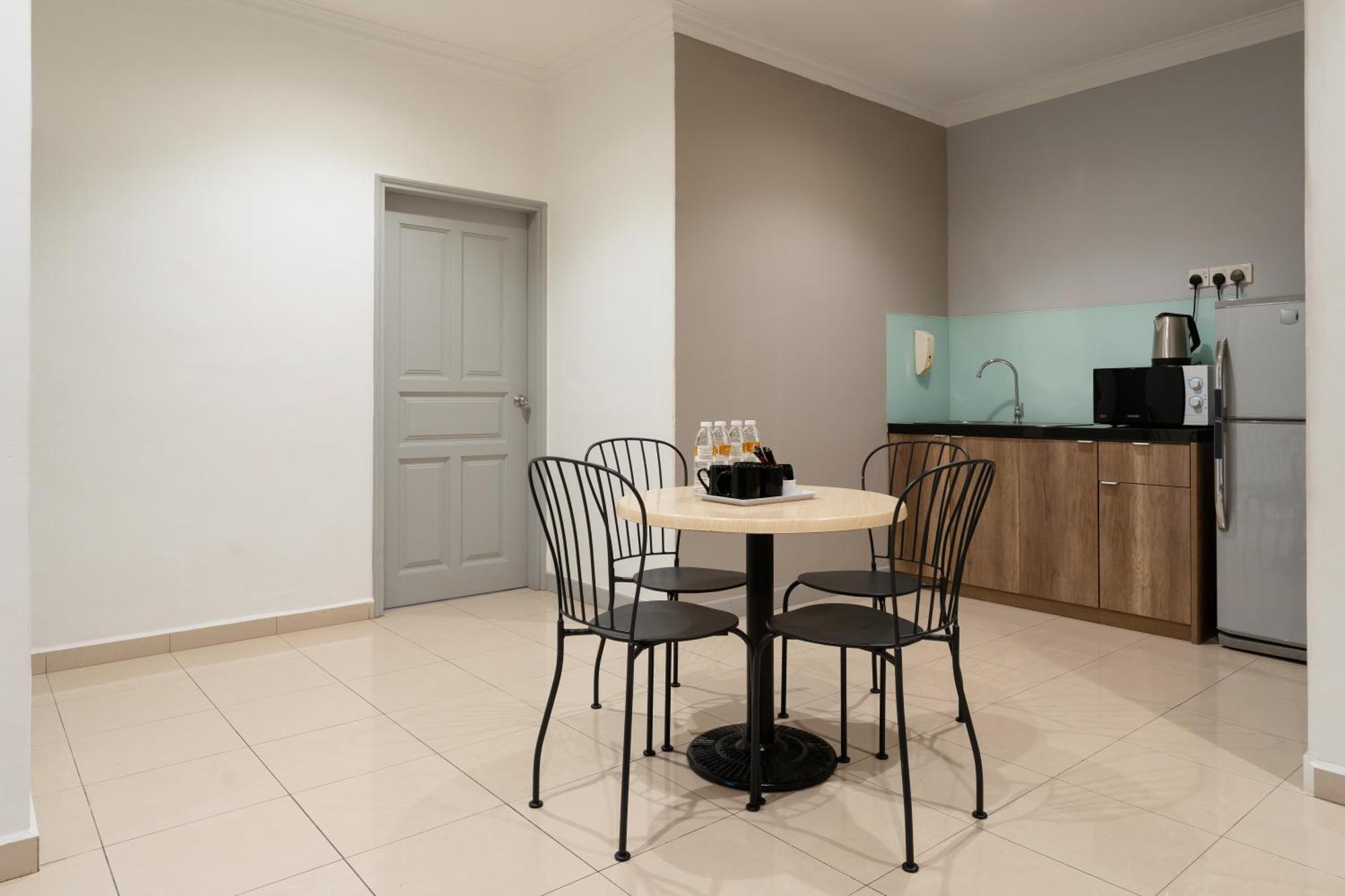 Golden View Serviced Apartments Tanjung Tokong Kültér fotó