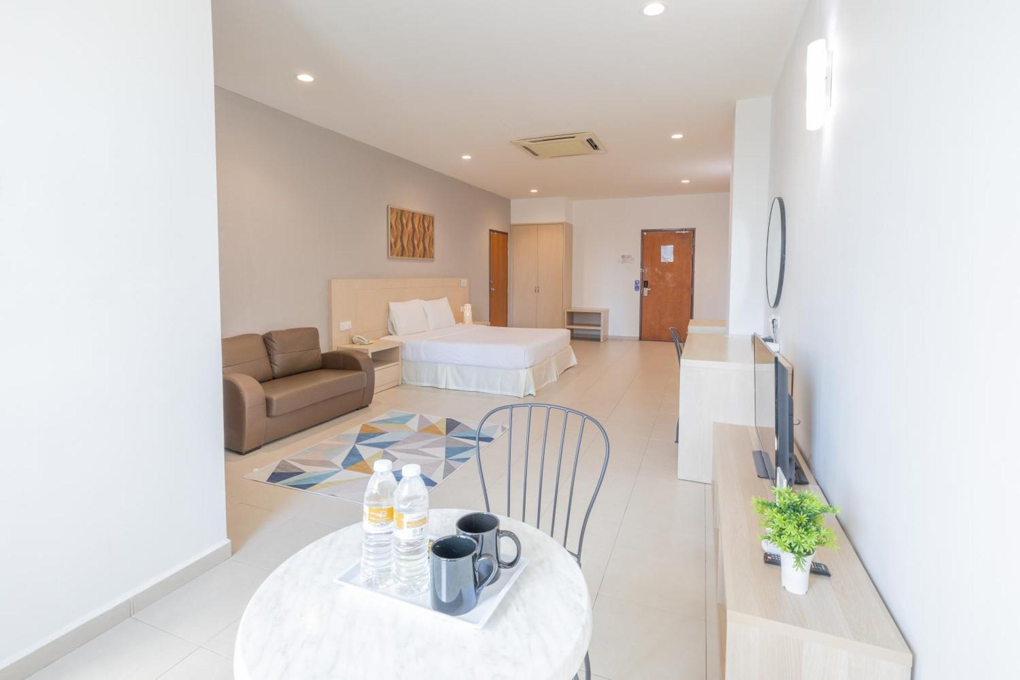 Golden View Serviced Apartments Tanjung Tokong Kültér fotó