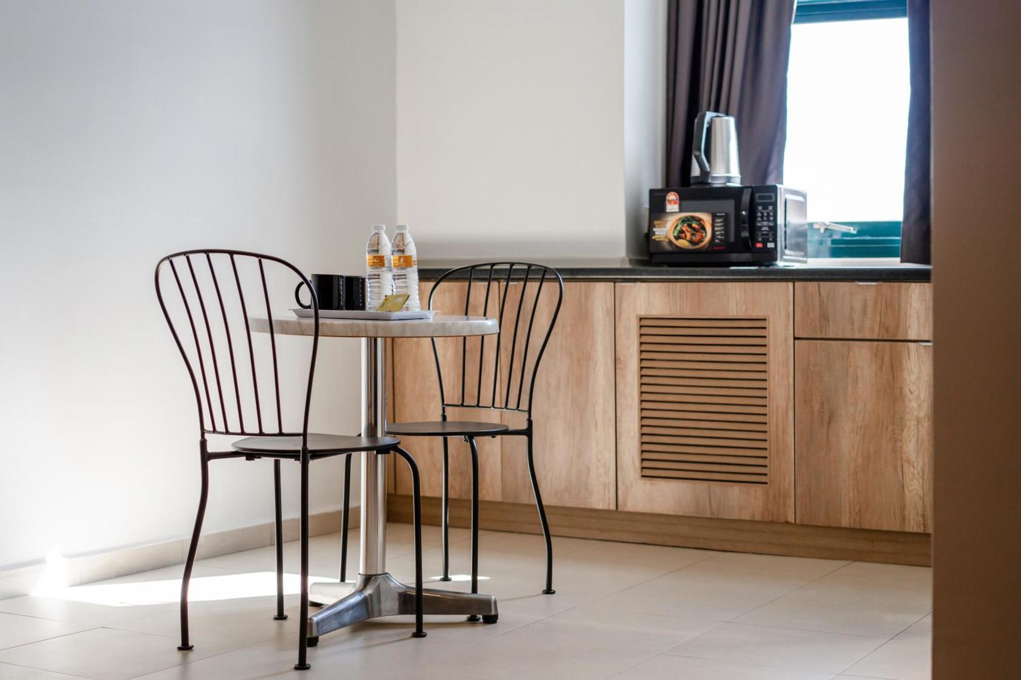 Golden View Serviced Apartments Tanjung Tokong Kültér fotó