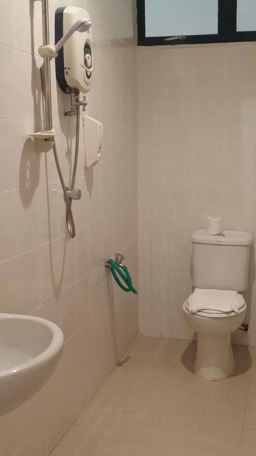 Golden View Serviced Apartments Tanjung Tokong Kültér fotó